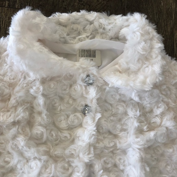 NWOT Boutique Fashion Kids 4T Faux Fur White Pea Coat - Picture 4 of 6